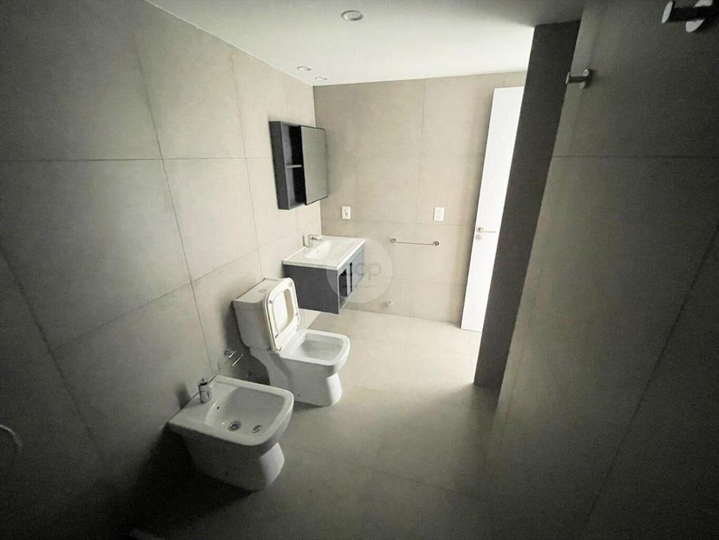 APARTAMENTO A ESTRENAR CON TERRAZA