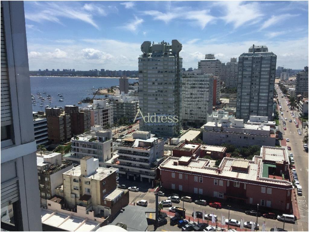 Apartamento en Peninsula, 3 dormitorios *
