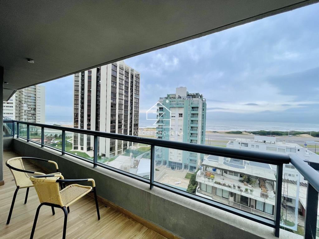 Moderno Apartamento de 2 Dormitorios en Playa del