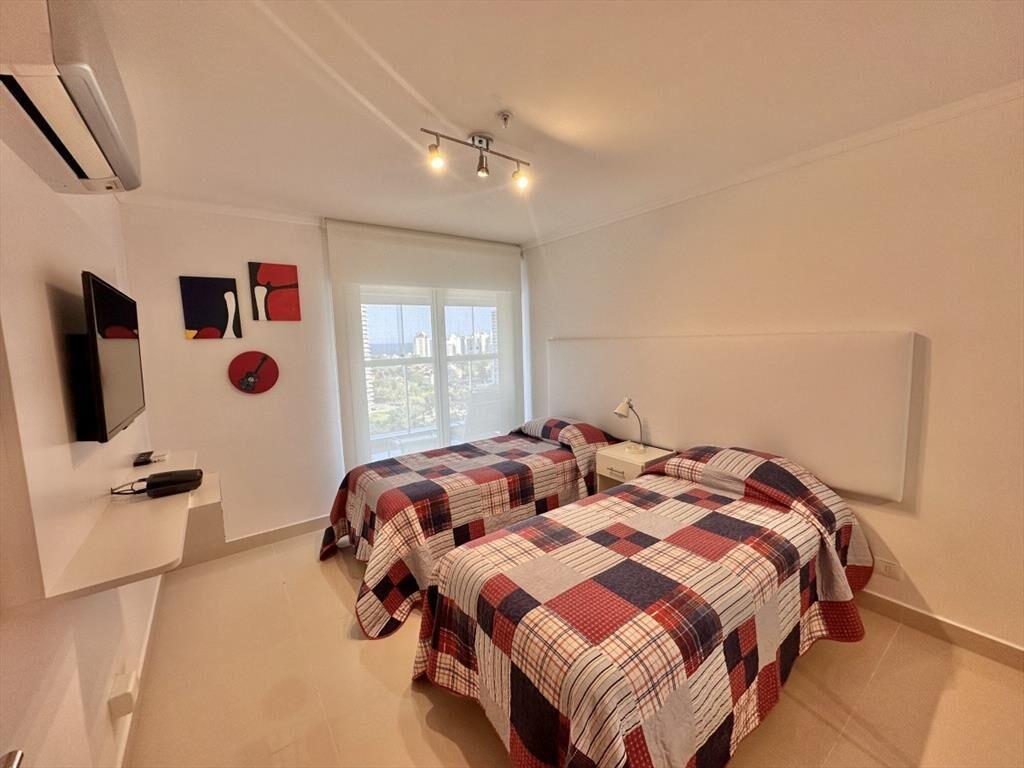 APARTAMENTO 2 DORMITORIOS ALQUILER ANUAL E INVERNAL - MIAMI