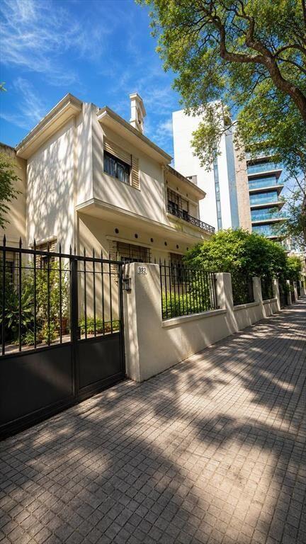 Venta Casa Pocitos imponente Casona Casa en Padron Unico