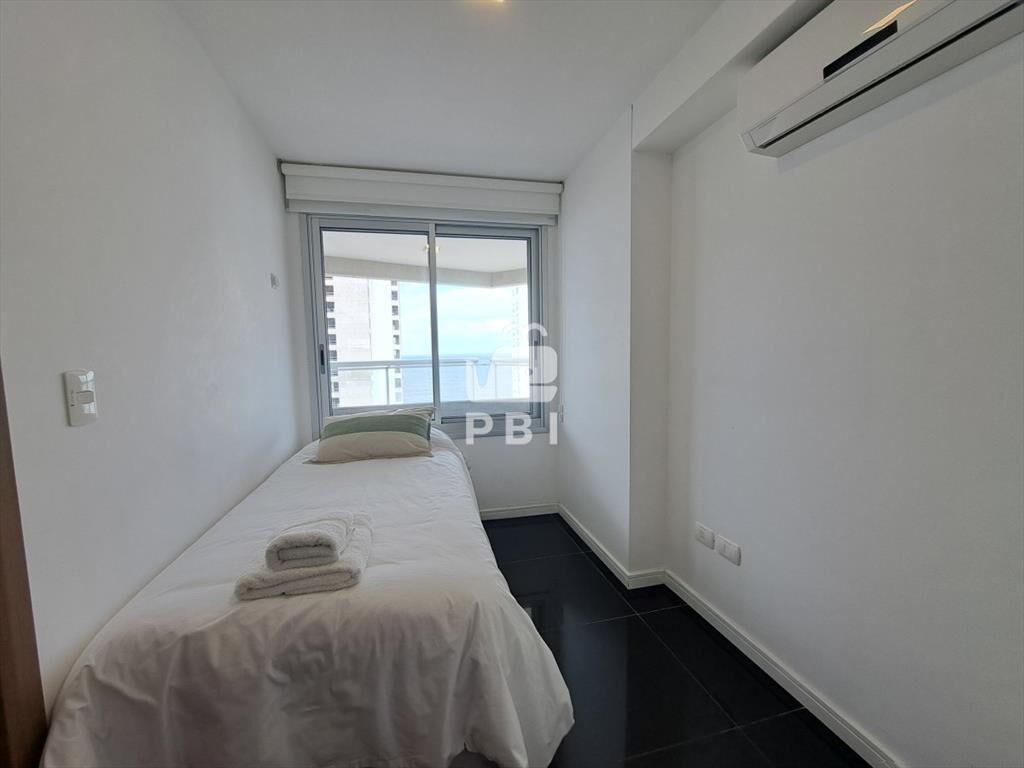 Alquiler de apartamento 3 dormitorios en Punta del este, Ma