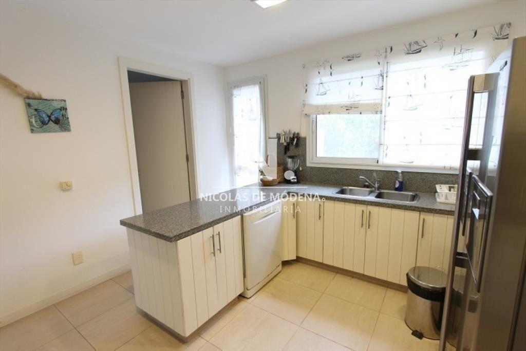 Vende Casa de 4 dormitorios en Laguna Blanca   Â?