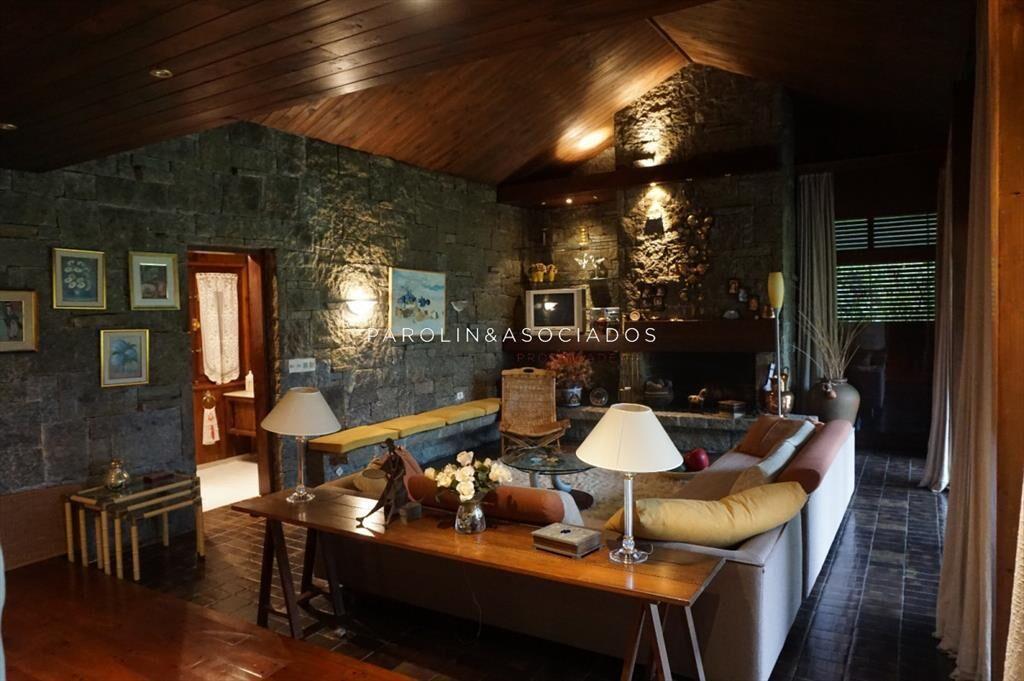 Hermosa Chalet en venta, Mansa.