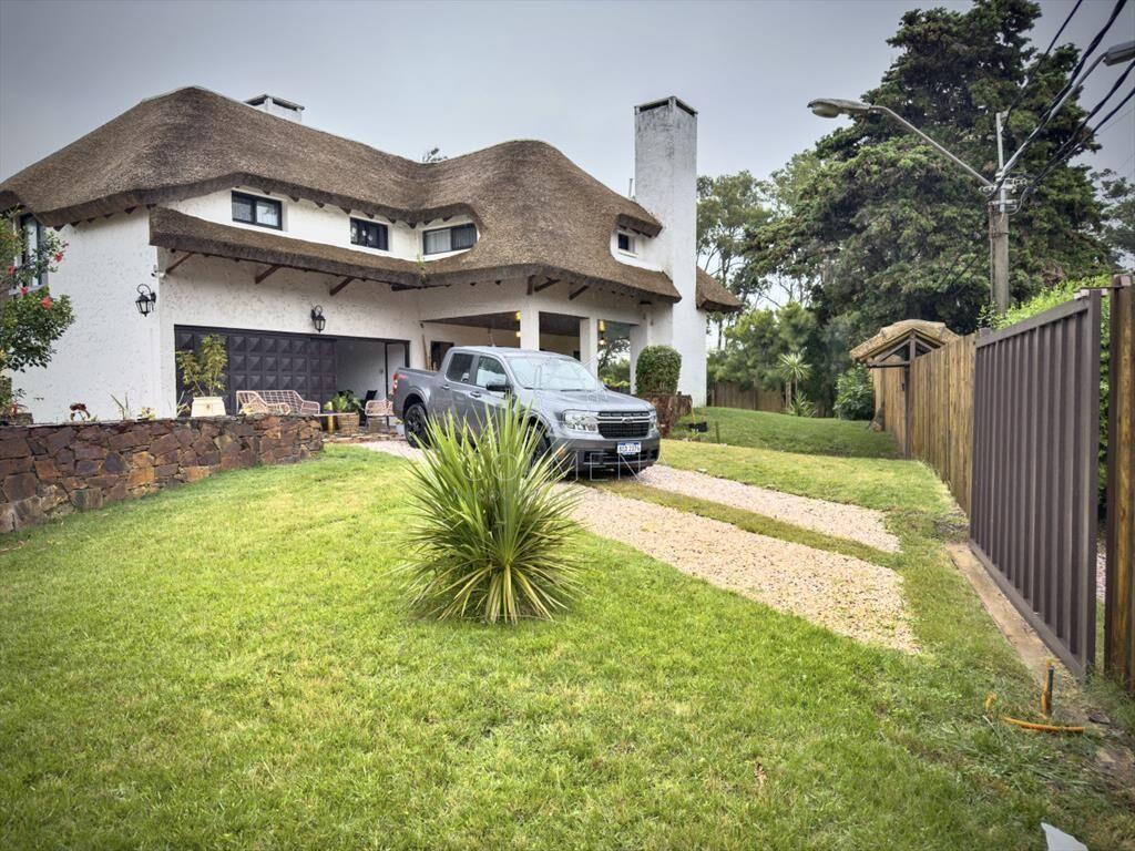 Casa en La Rinconada Punta Ballena a metros del
