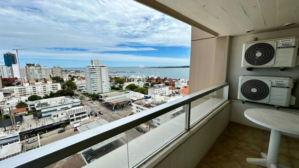 Apartamento en Torre Gattas con muy buena vista a