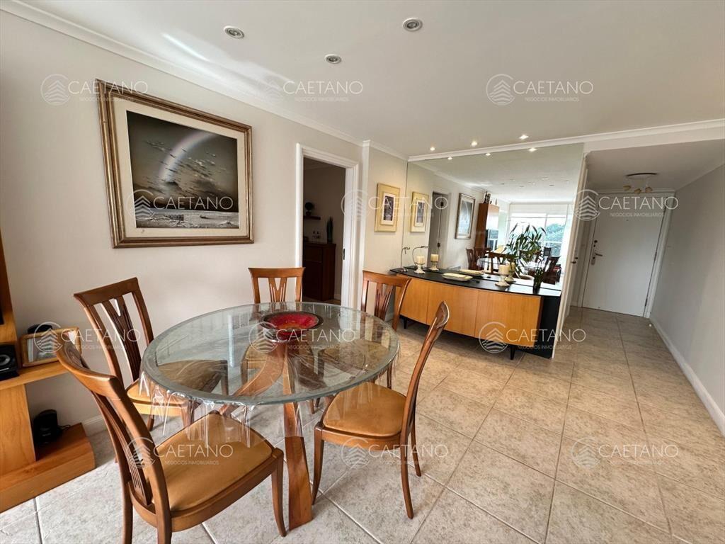 Apartamento de 2 dormitorios y medio en Playa ,