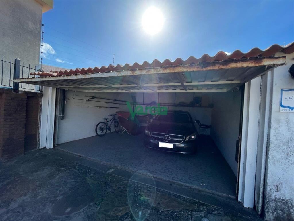Venta casa en Atlantida, 4 dorm, 3 baños, estufa