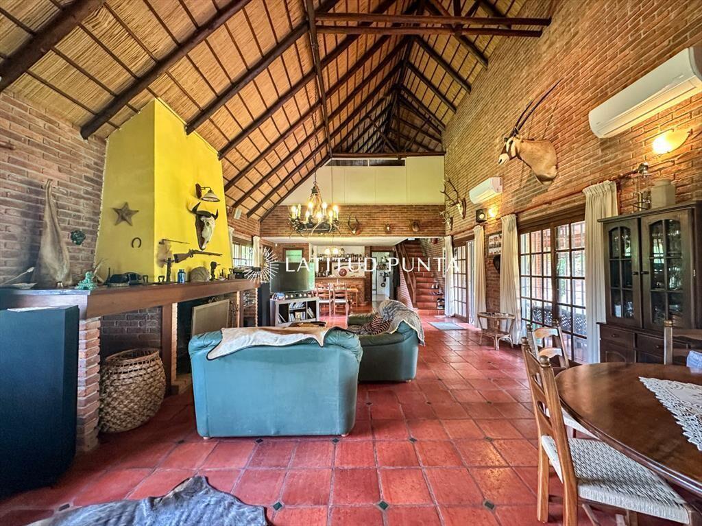 Casa en Jardines de Córdoba, 3 suites más