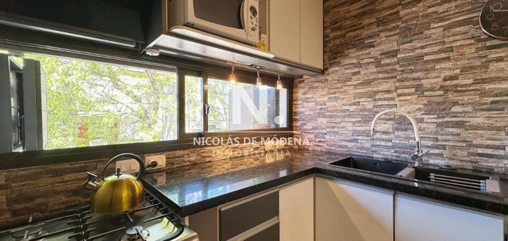 Casa en Venta de 2 Dormitorios Con Cochera En