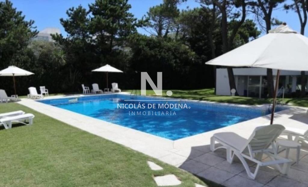 Vende espectacular apartamento con vista el mar 3