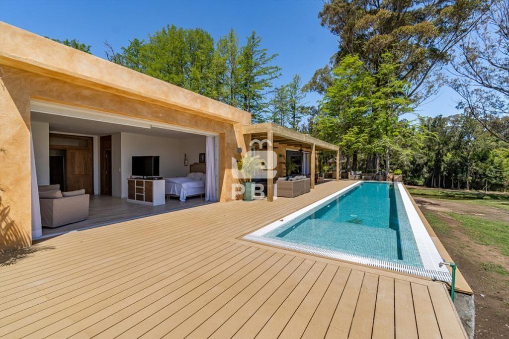 Casa de 3 dormitorios en barrio privado - Ref :