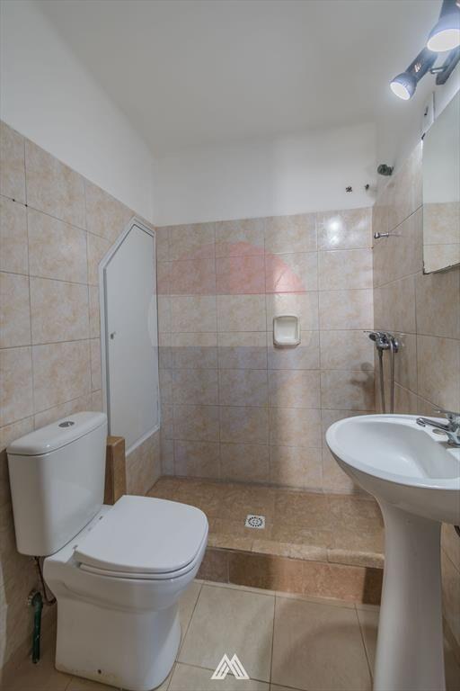Venta casa 2 dorm la Blanqueada más escr y azotea