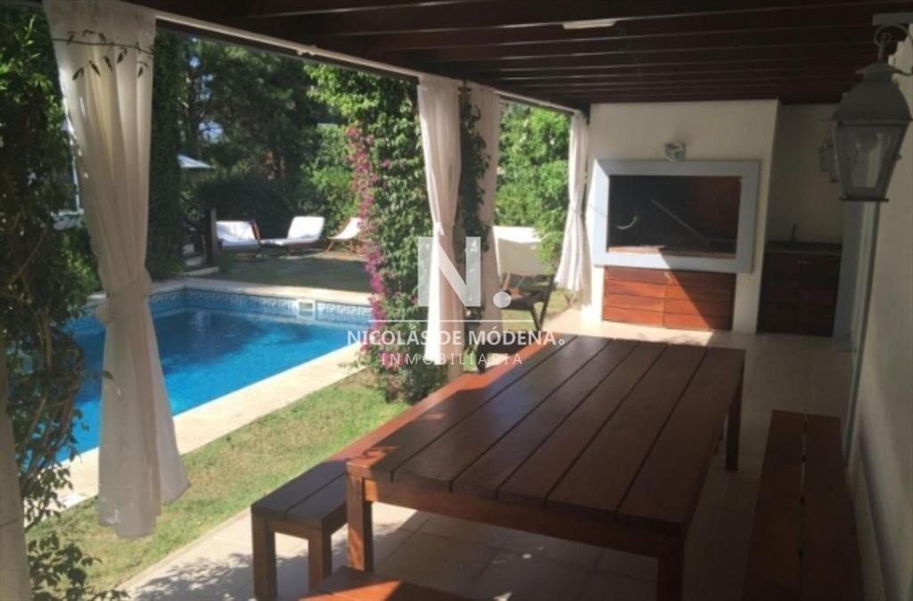Muy buena casa en Montoya a metros de la Playa