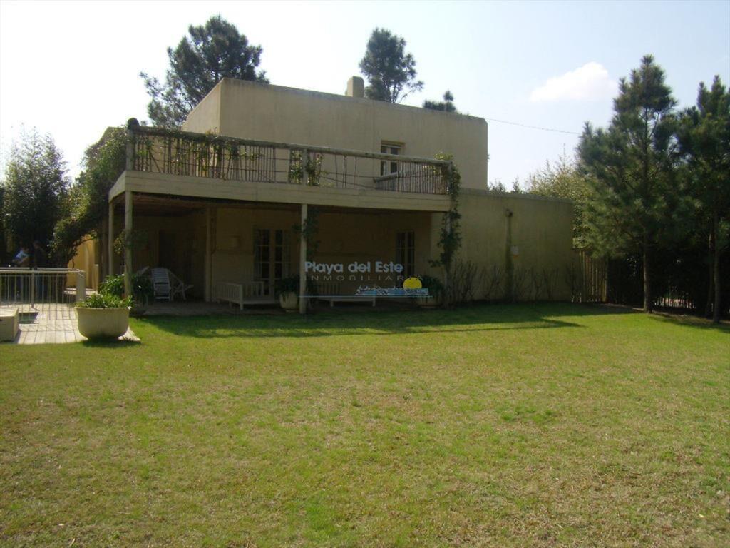 Casa en Venta de 4 dormitorios en RincÃ³n del ,