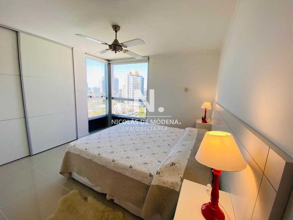 Departamento 3 dormitorios En Venta, Chiverta a