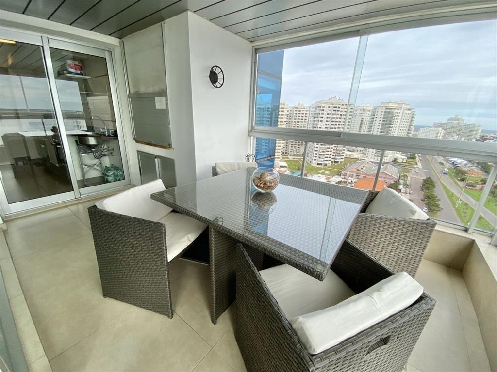 APARTAMENTO DE 2 DORMITORIOS EN ALQUILER TEMPORARIO - PLAYA