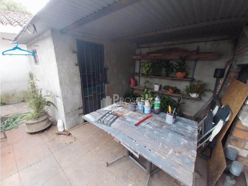 al1644/P venta casa 2 dorm villa española Jardin cochera