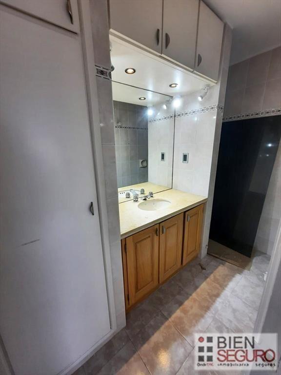 Muy lindo apartamento de 2 dormitorios, con garaje, en vent