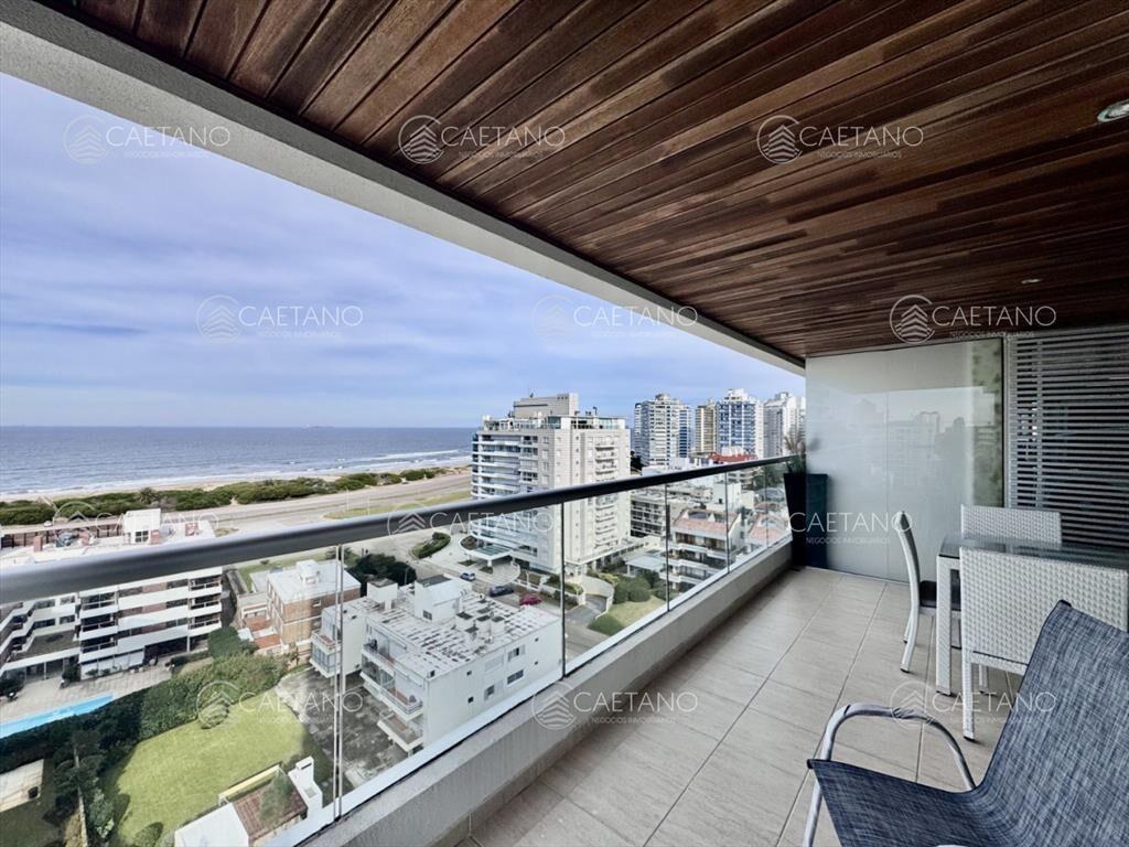 Alquiler temporal apartamento tres dormitorios playa brava