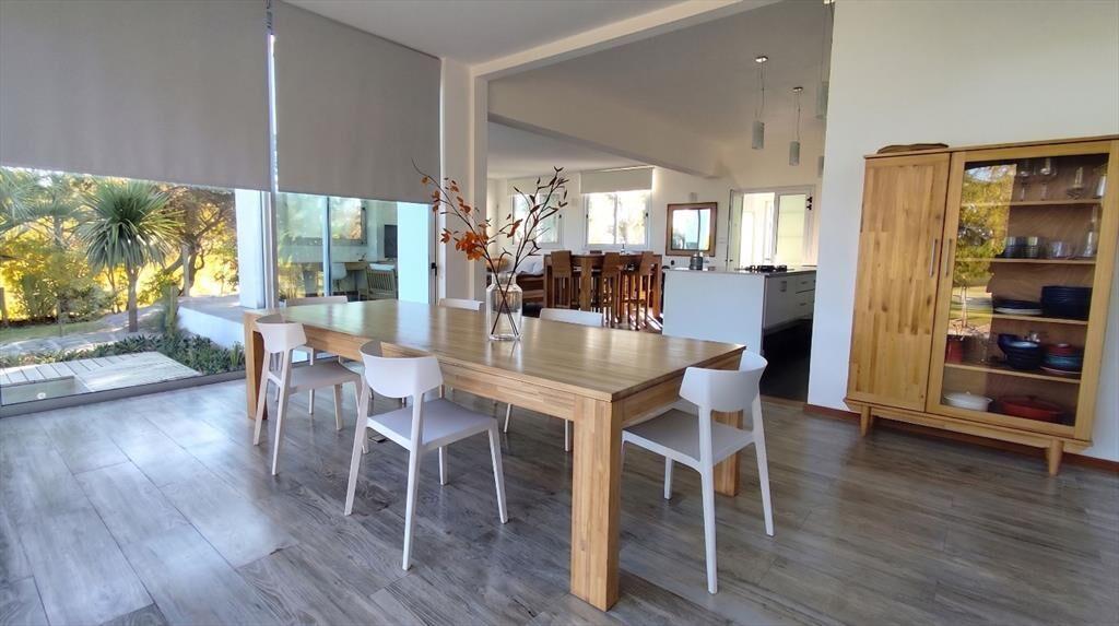 Exclusiva Casa 4 Suites en Venta en Village & Golf