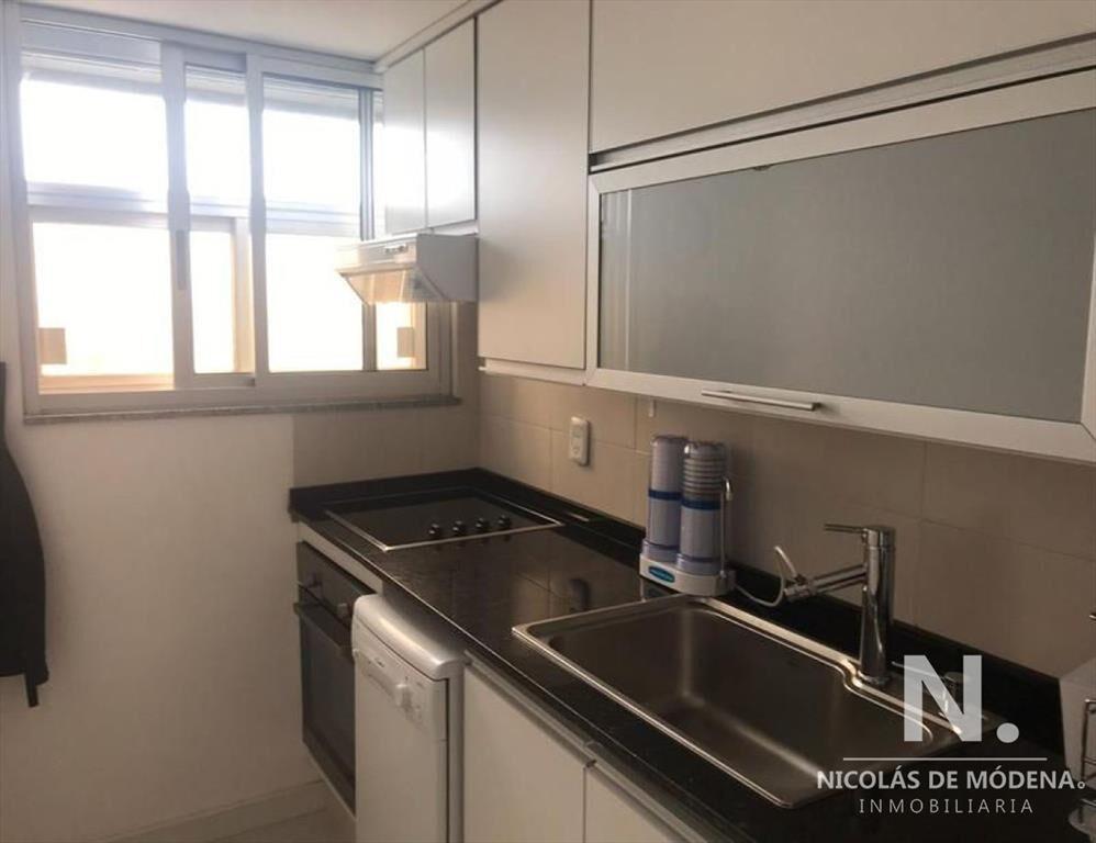 Apartamento reciclado de 2 dormitorios a metros del mar