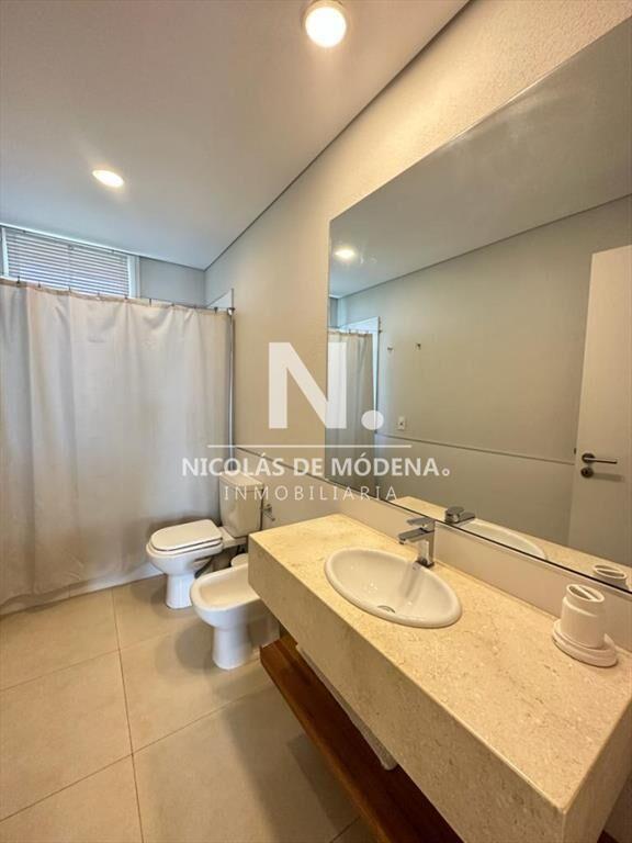 Vende apartamento de 3 dormitorios en la Barra