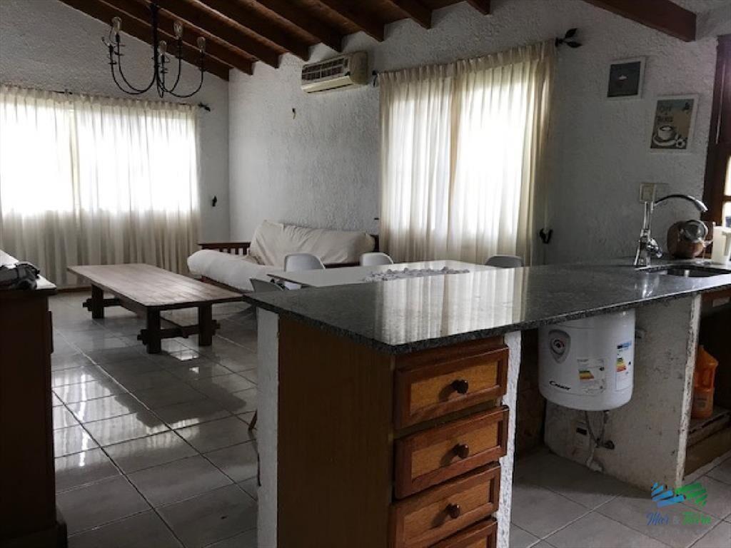 Muy linda casa en un barrio con buen entorno en Maldonado.