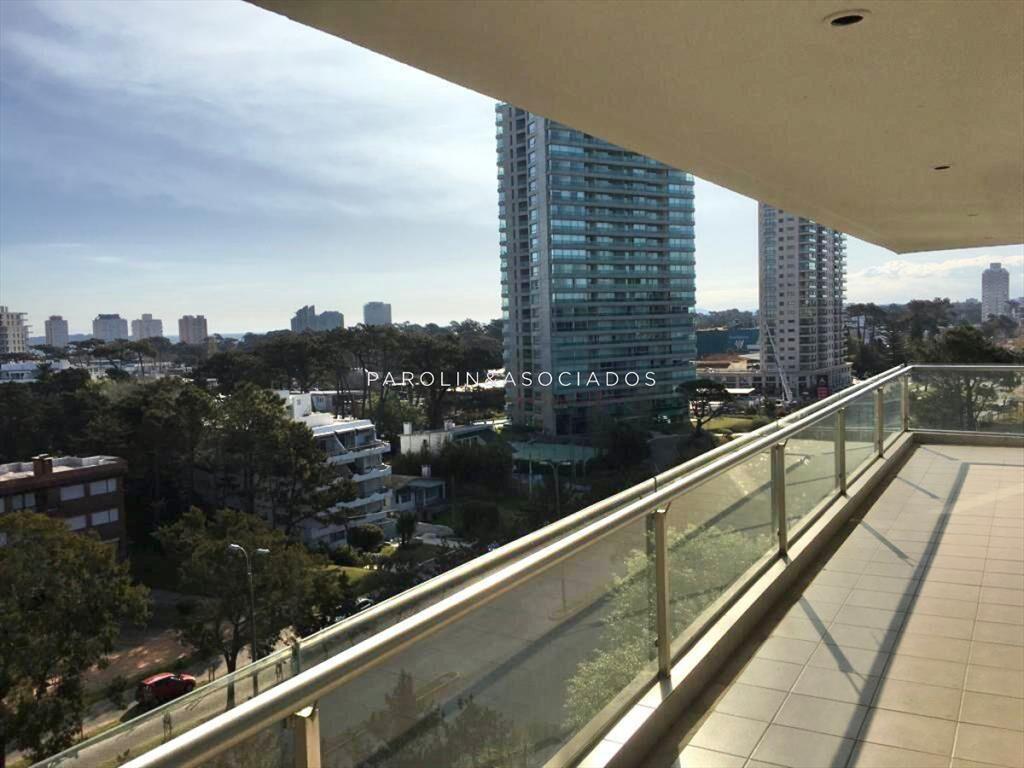 Apartamento en venta de 3 dormitorios en Be Punta