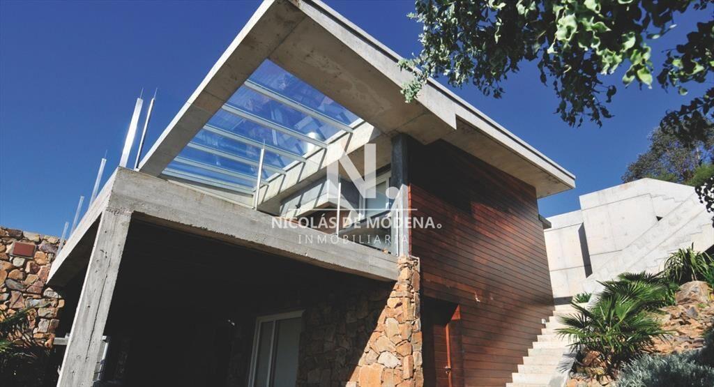 Casa 3 dormitorios en suite en Las Cumbres con