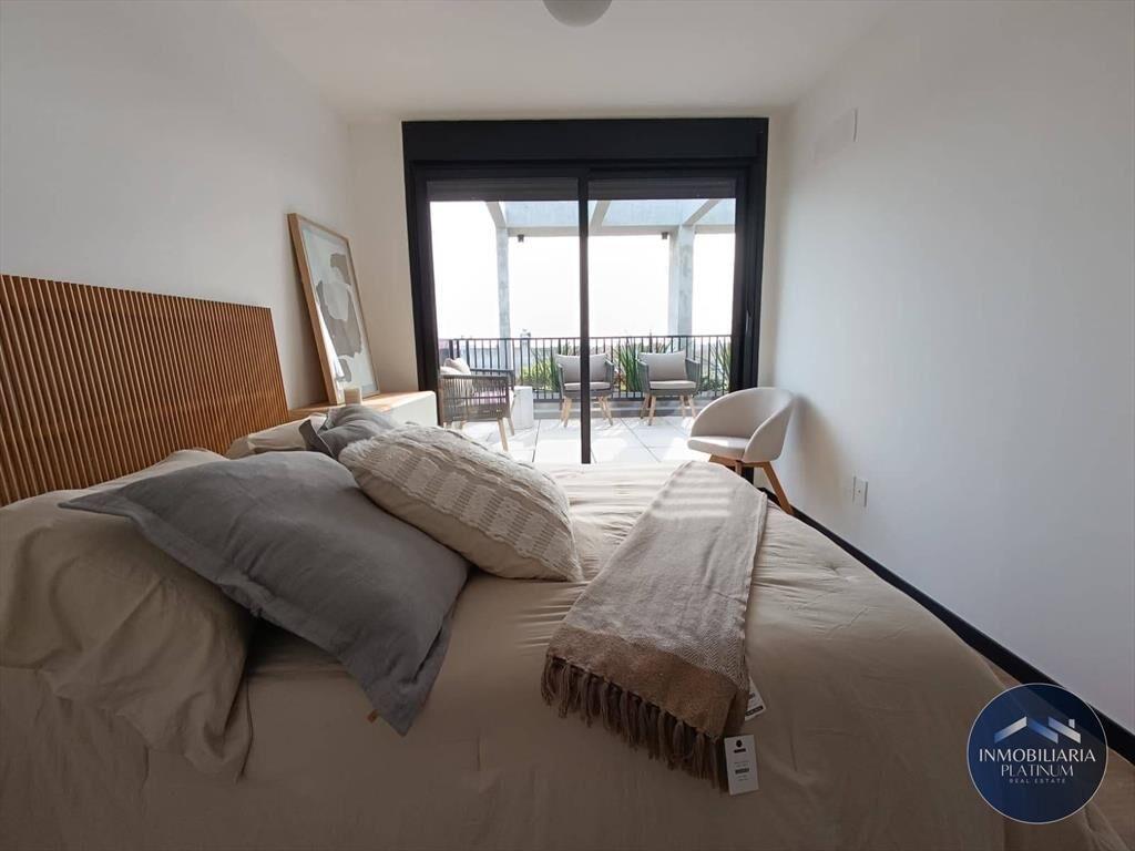 Penthouse dos dormitorios en venta en Buceo