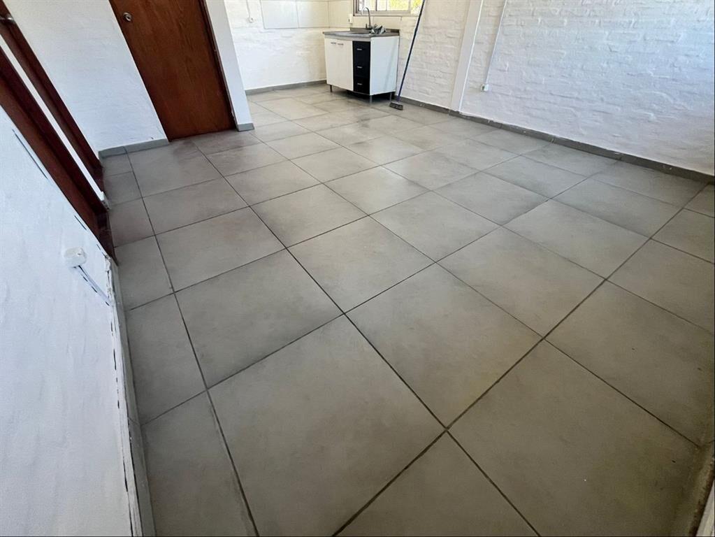 *** ALQUILADO *** CÉNTRICA EN PLANTA BAJA Solymar Alquiler