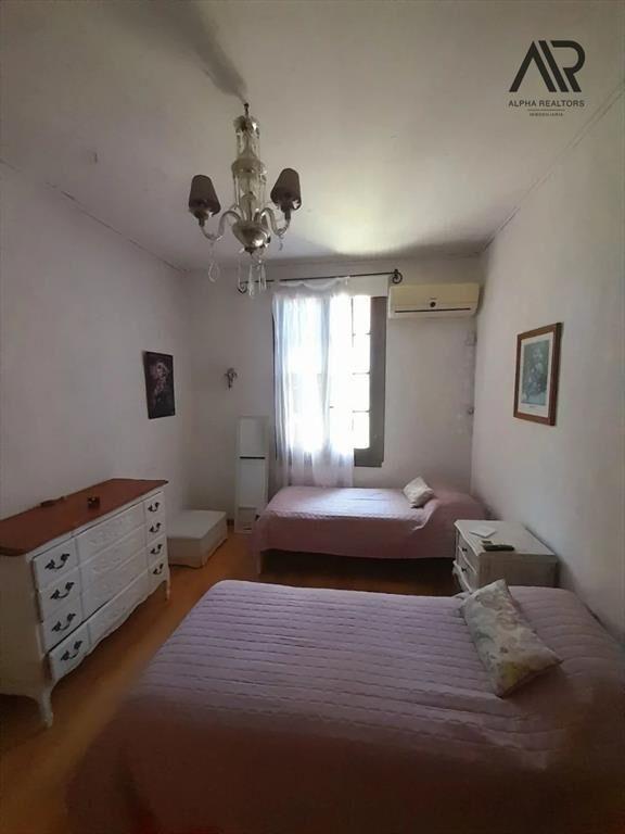 Casa en venta c/ cochera en Jardines de Córdoba