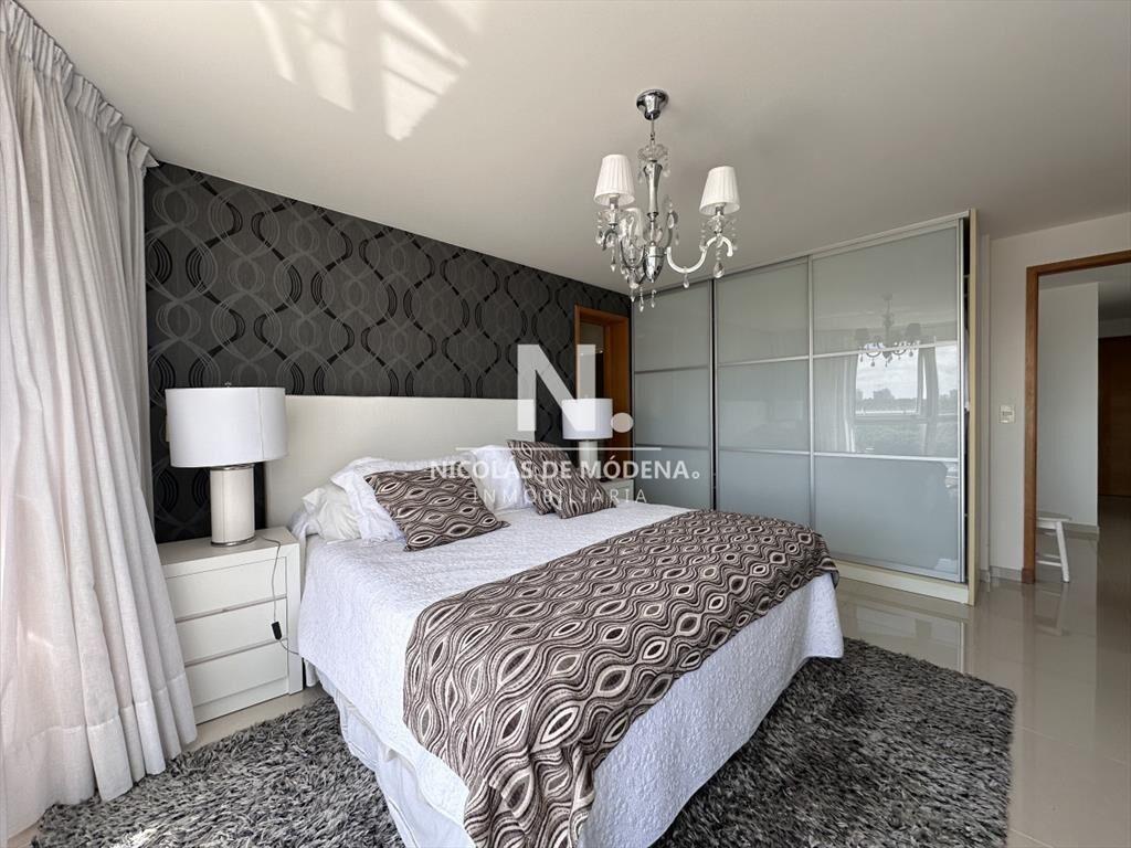 Vende Apartamento de 3 dormitorios en Sunrise del