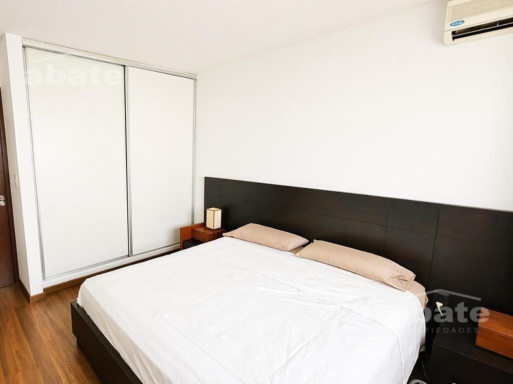 Venta Casa moderna en Pocitos 2 dormitorios y gge