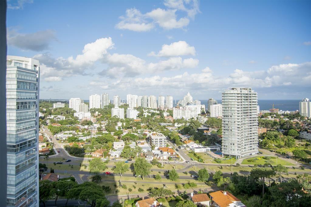 Vende apto de 2 dormitorios en Miami Boulevard !