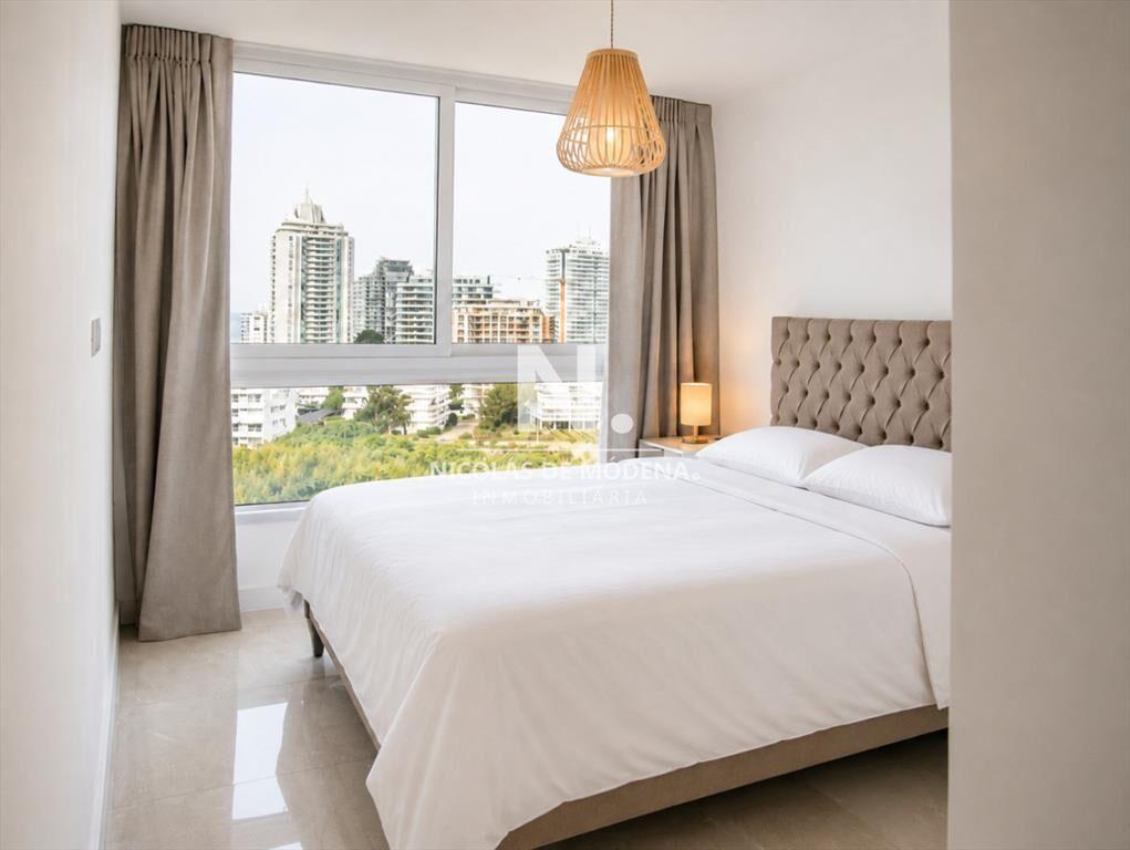 En venta apartamento de 2 dormitorios con balcon en Brava,