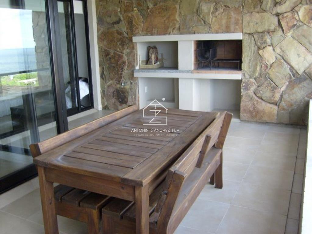 Venta de apartamento de dos dormitorios con dos