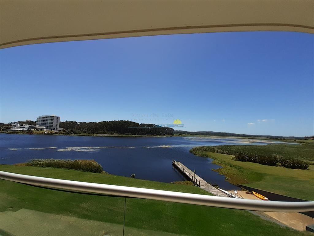 Apartamento de 2 dormitorios en Punta del este ,