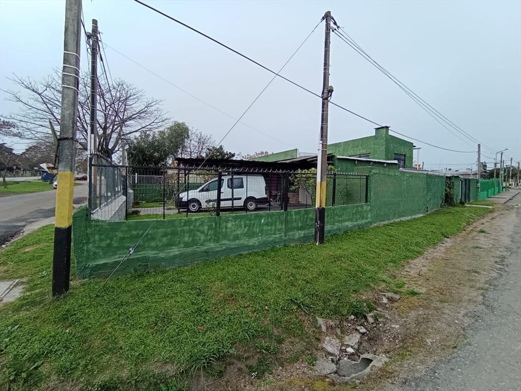 Venta de Padron con 3 Casas en Paso de la Arena !!