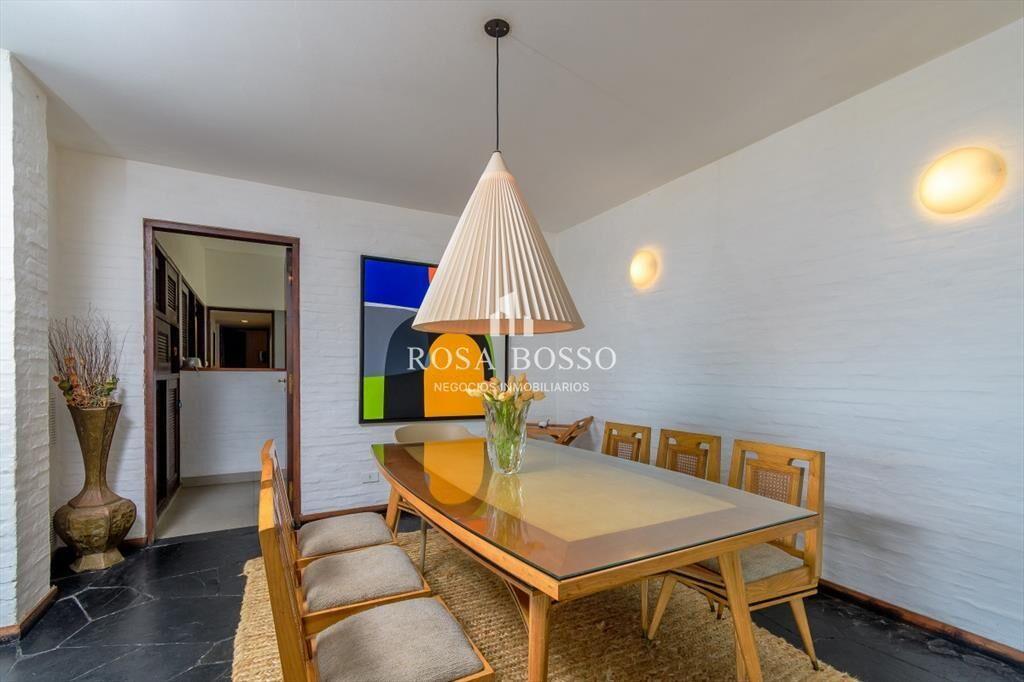 Casa 5 dormitorios, 5 baños, garaje doble, Punta