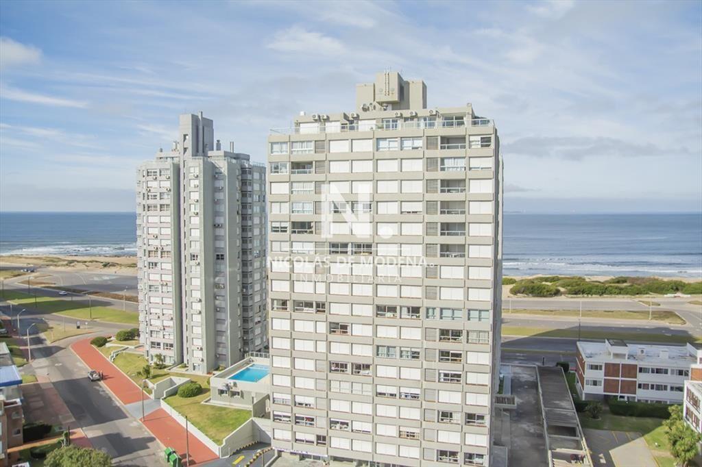 Apartamento de 2 dormitorios en venta en Torre a