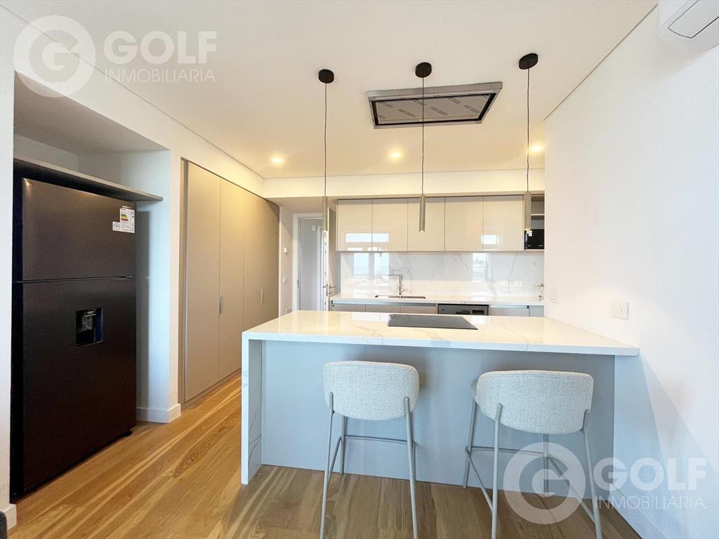 Venta de Apartamento de 4 Dormitorios en la Rambla de Carra