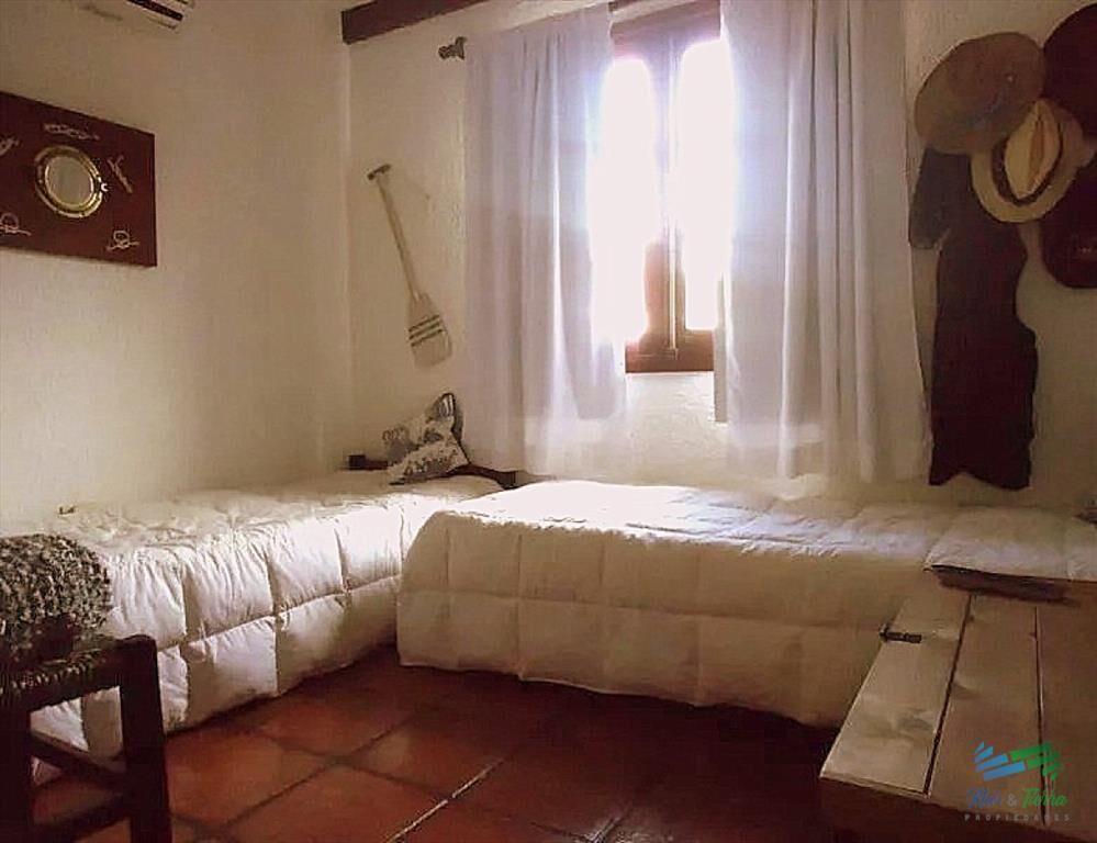 Vendo casa en El Chorro Manantiales de tres playa