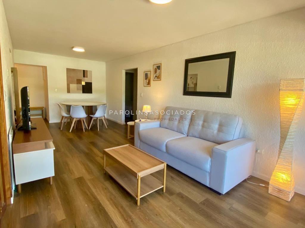 Apartamento reciclado en venta en complejo Punta