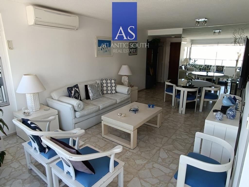 Apartamento 2 dormitorios + dependencia con en
