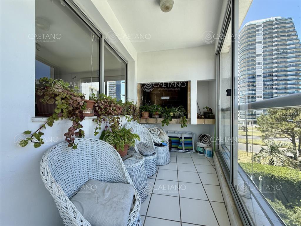 Apartamento  a  pasos de playa mansa