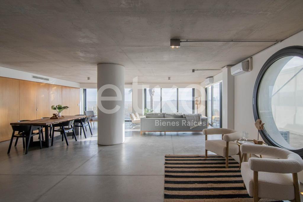 Venta de Exclusivo Loft Rambla Punta Gorda Montevideo...