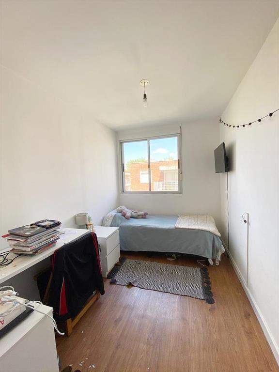 Venta apartamento con renta, de 3 dormitorios, terraza con