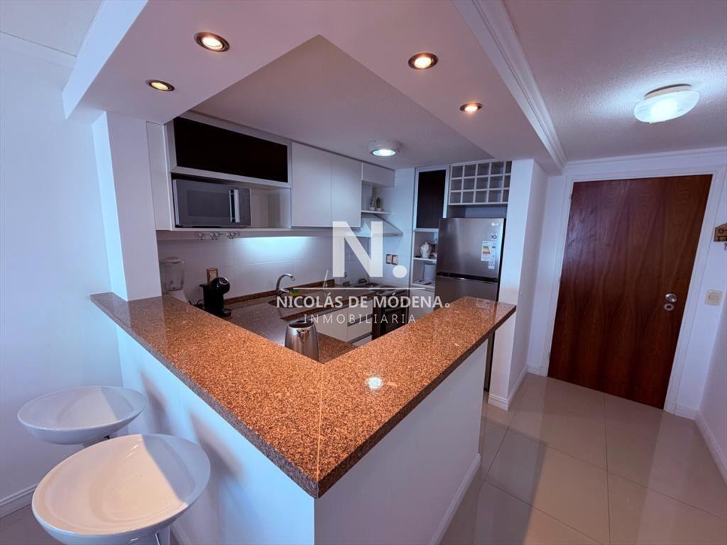 Apartamento en venta frente al mar, parada 19